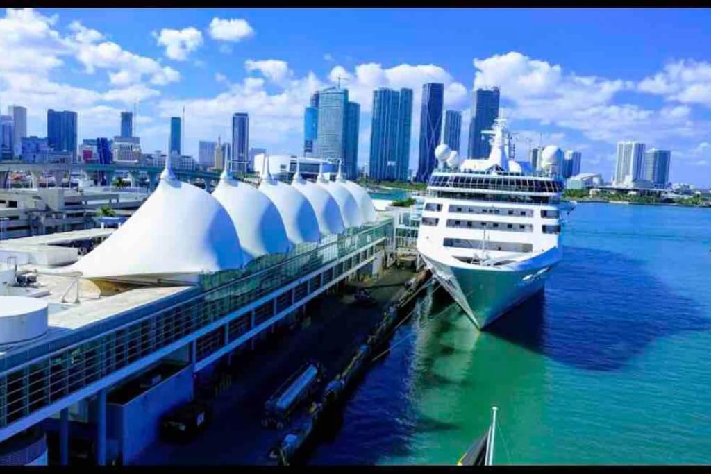 New Luxurious Studio Private In The Heart Of Miami Exteriör bild